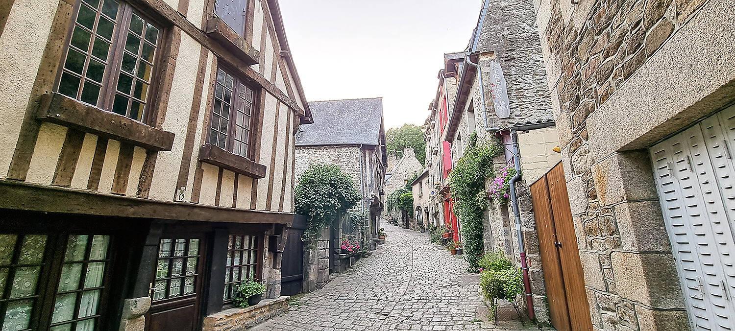 Dinan