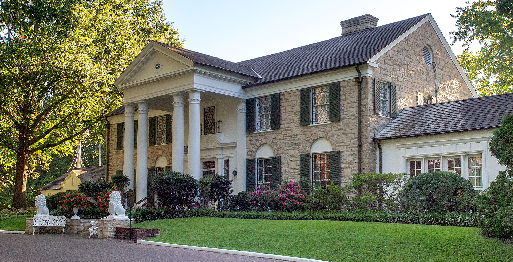 Mansion pano