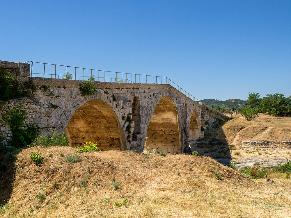 Pont Julien