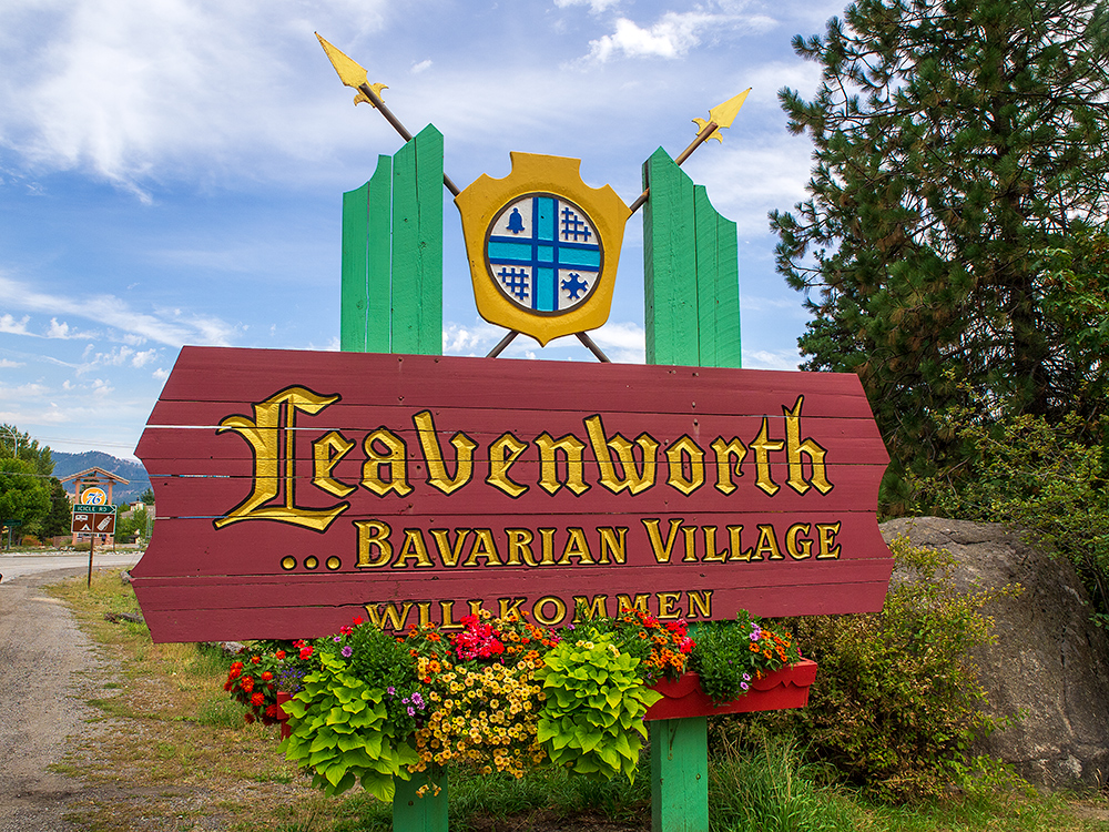 Leavenworth Welcome Sign